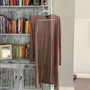 I’m selling a cover up\sweater